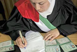 Pertama Dalam Sejarah, Perempuan Palestina Jadi Hakim Peradilan Syariah
