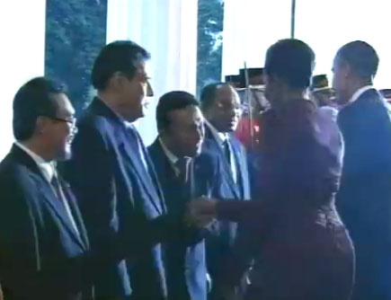 Klarifikasi Tifatul Soal Insiden "Salaman" dengan Michele Obama