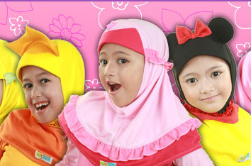 Refanes, Kerudung Lucu Bikin Anak Suka Berbusana Muslim