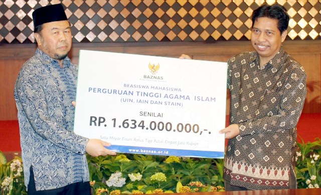 Penyerahan 220 Beasiswa BAZNAS untuk 22 PTAIN