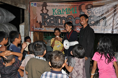 KAMMI Berbagi Bersama Pemulung