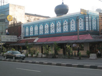 Masjid Raya Al-Hakim,  Bukan Sekadar Tempat Singgah untuk Berbuka