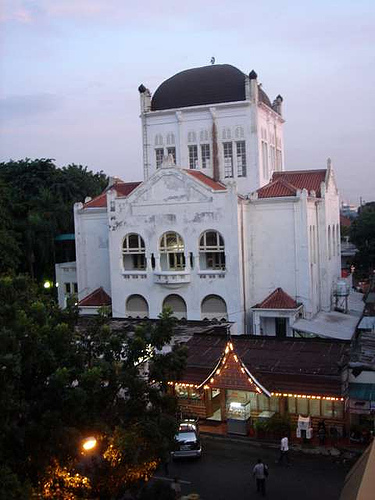 I’tikaf Manajemen Maut di Masjid Cut Mutiah, Gondangdia