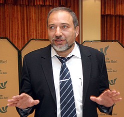 Lieberman: Hosni Mubarak Mampus Saja Ke Neraka!