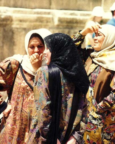 Pemerintahan Sekuler Azerbaijan Tindas Warga Muslim