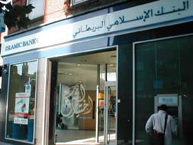 Non-Muslim di Inggris Beralih ke Bank-Bank Islami
