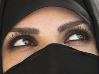 Muslimah Bercadar Ditolak Naik Bis 