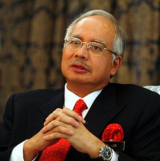 Najib Razak : Mengembalikan Minoritas Cina dan India