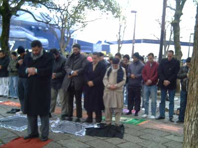 Muslim Jepang Laksanakan Sholat Ghaib untuk Syuhada Gaza