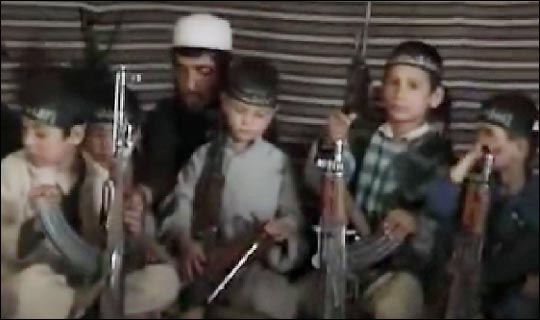 Abdullah : Bocah 11 Tahun Menjadi Mujahidin Termuda yang Tertangkap di Afghanistan