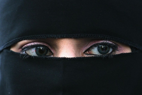 Lagi, Muslimah Bercadar Ditolak Naik Bis