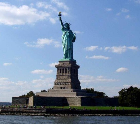 Anggota Kongres New York, "Terlalu Banyak Masjid di AS"