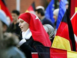 Hamburg, Pertama Mengakui Islam