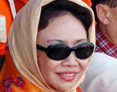 Nunun Nurbaeti Buronan Interpol di 188 Negara