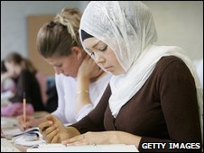 Islam dan Muslim Jadi Target Kampanye Hitam Politisi Norwegia