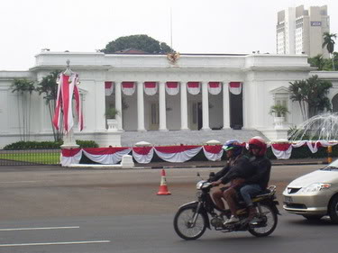 ‘Perang’ antara Istana dan PKS