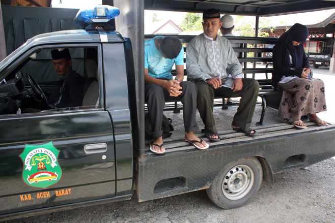 Human Rights Watch Minta Perda Syariah Dicabut