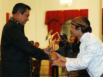 Persiapan Perang Baratayudha di Istana Negara
