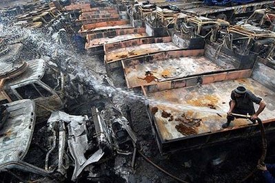Truk-Truk   Pasukan AS Dibakar Lagi
