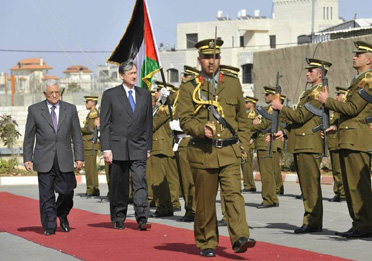 Otoritas Palestina Sebenarnya Adalah Perampok Rakyat Palestina