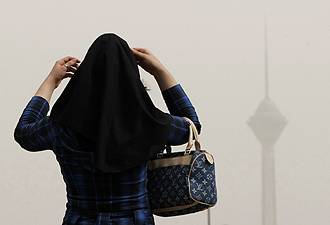 Hamas Serukan Seluruh Pengacara Perempuan Harus Gunakan Jilbab