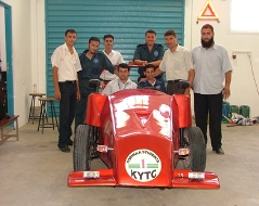 Keren, Mahasiswa Gaza Bisa Buat Mobil Sendiri