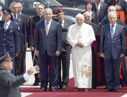 Israel Tutup Media Center Palestina Selama Kunjungan Paus ke Yerusalem