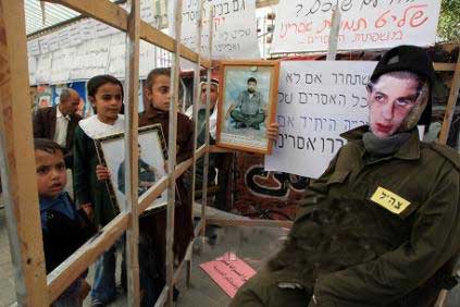 Hamas : Shalit Akan Ditahan Lebih Lama