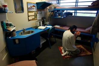 Dakwah Islam di Penjara-Penjara AS, Banyak Tahanan Masuk Islam