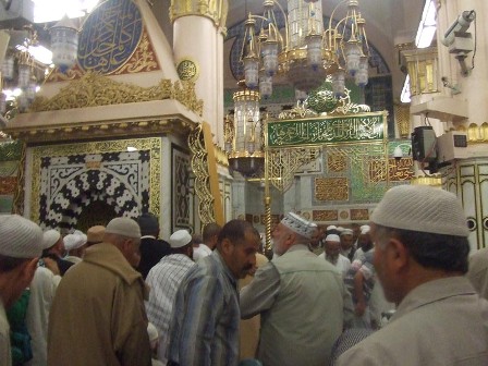 Pergantian Tahun, Berdoa Sejenak di Raudhoh