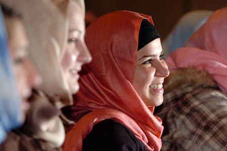 Roxane Uddin: Islam Membuat Kehidupanku Jadi Lebih Baik