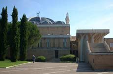 Masjid Agung Roma Ditinggalkan Jamaah