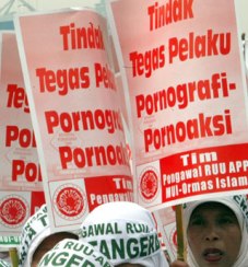 MUI Berharap RUU Pornografi Segera Disahkan Jadi UU
