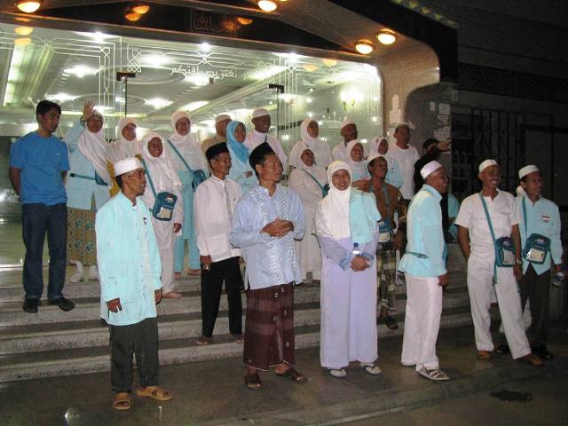 Jamaah Haji Padati Bandara KAA