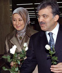 Jilbab, Antara Istanbul-Jakarta