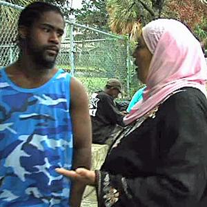 Mahasiswa Muslim di Florida, Membantu Orang Miskin Sambil Berdakwah