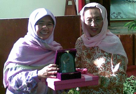 Klarifikasi Herawati Boediono di Acara Salimah
