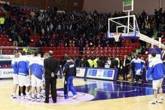 Di Turki, Tim Basket Israel Dilempari Botol dan Sepatu