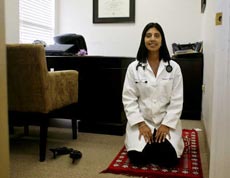 Vahora: Sosok Dokter Muslim Yang Mendakwahkan Keindahan Islam