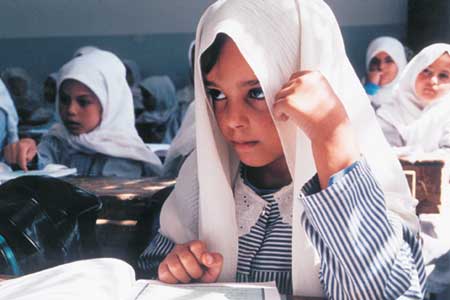 Akibat Serangan Israel, Sektor Pendidikan di Libanon dan Palestina Berantakan