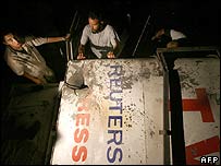 Agresi Israel ke Jalur Gaza Makin Brutal, Satu Roket Hantam Mobil Wartawan Reuters
