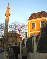 Nuansa Ramadhan Mulai Terasa di Berbagai Belahan Dunia, dari Kosovo sampai Sudan