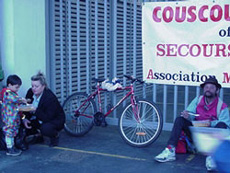 Prihatin Ada 'Sup Rasis' di Perancis, Warga Muslim Gelar Aksi Sosial Bagikan Makanan Gratis