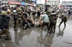 Derita Muslim Kashmir, Dieksekusi dengan Semena-mena