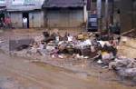 Tim Relawan: Ikhlas Hadapi Tantangan Berat Bantu Korban Banjir