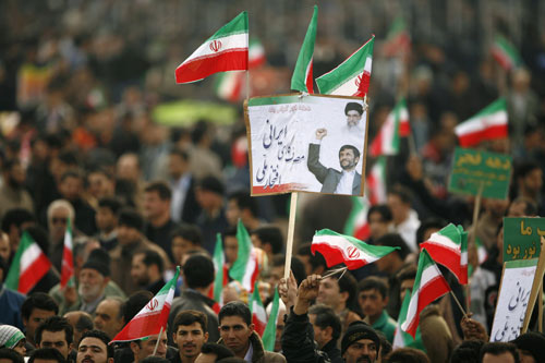 Peringatan 28 Tahun Revolusi Islam Iran:  "Teknologi Nuklir Adalah Hak Kami"