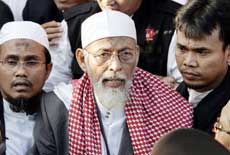 Pesan Ustadz Abu Bakar Ba'asyir: Unjuk Rasa Tolak Bush Jangan Sampai Anarkis