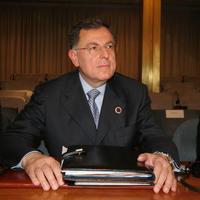 Fuad Siniora: Saya akan Bertahan untuk Cegah Perang Saudara