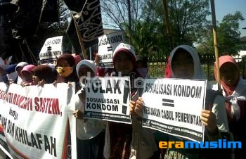HTI Bandung Sebut Sosialisasi Kondom Kebijakan Cabul pemerintah