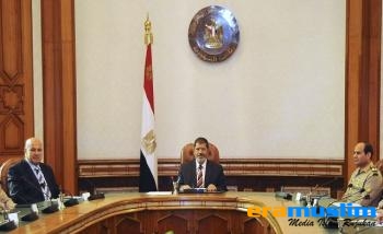 Mursi Menunjuk Pria Kristen dan Dua Perempuan untuk Kabinetnya
